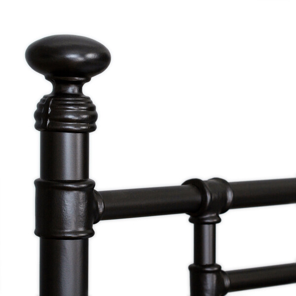 WesleyAllen_Blake_1094_queen_CBMPF_BlackSuede_finish_closeup1